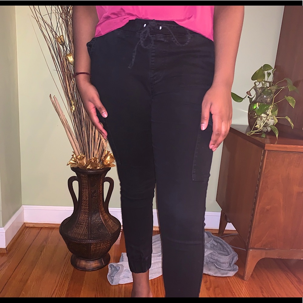Black cargo joggers
